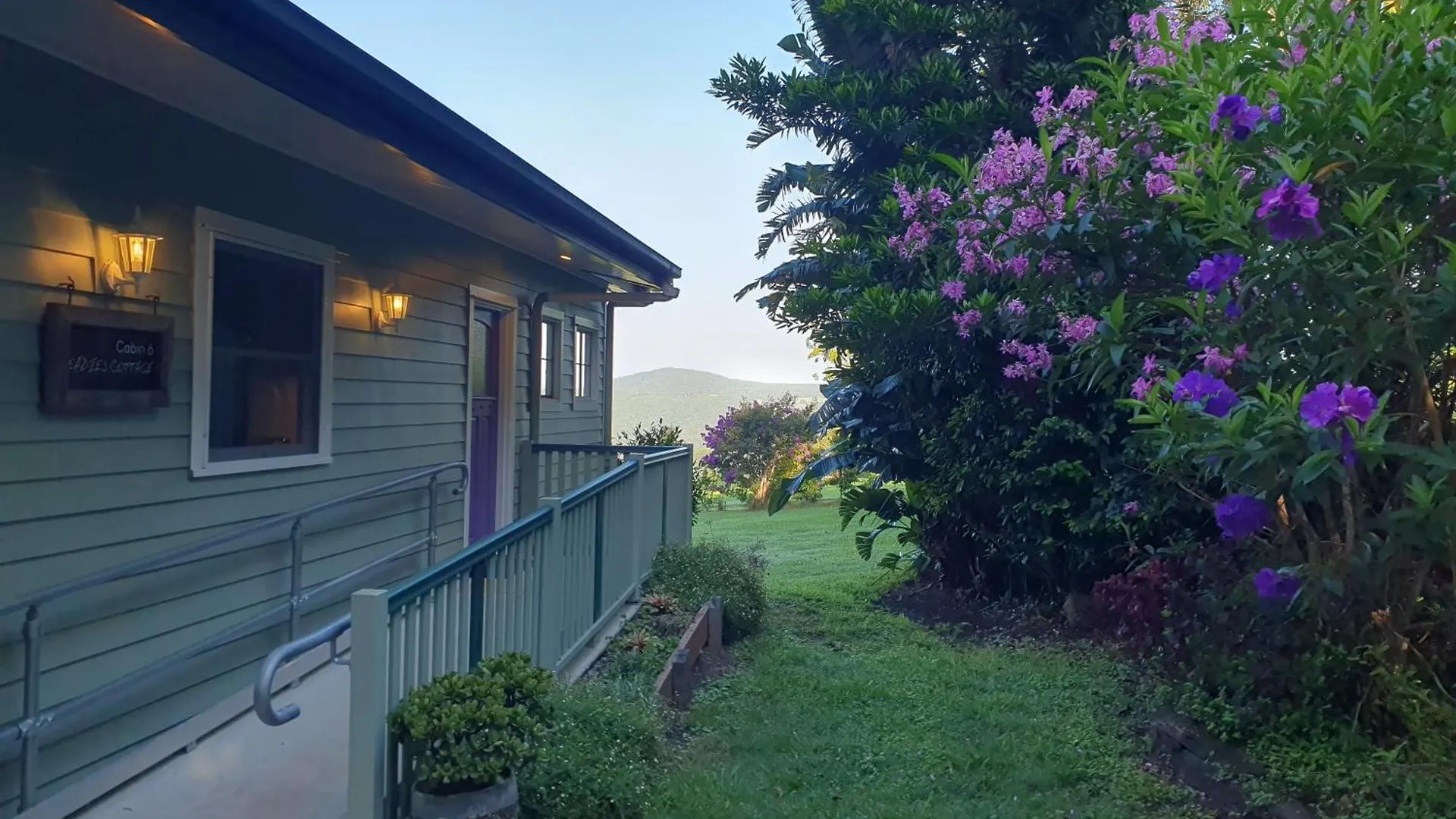 Couples Accessible Cabin, Zarina Country Cabins, 6 Witta Guest house